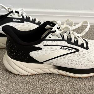Brooks Anthem 7 Running Shoes Women’s 7.5 Black White Athletic Sneakers